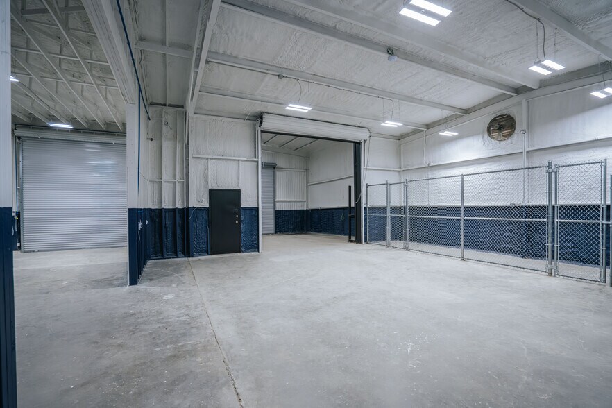 More Photos Of 2603 S Kaufman St, Ennis Industrial For Sale