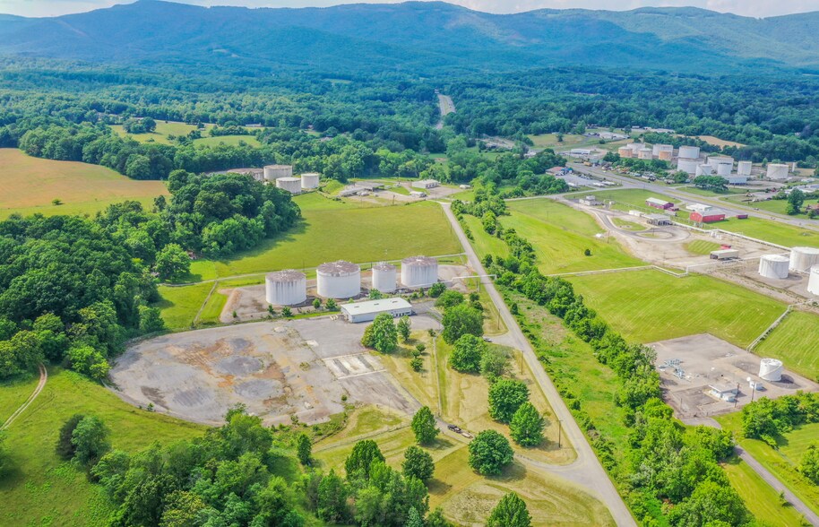 More Photos Of 1371 Oil Terminal rd, Blue Ridge Warehouse For Lease