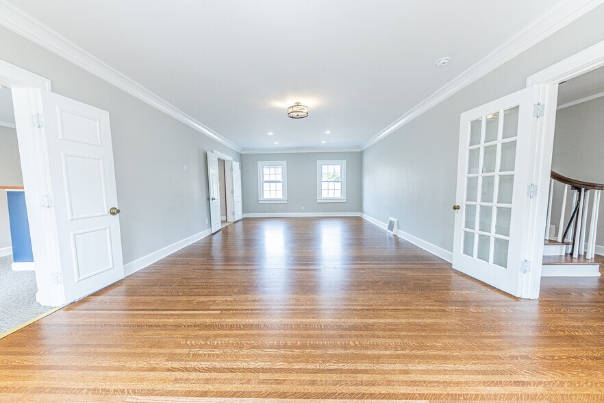 More Photos Of 3656 N Washington Blvd, Indianapolis Office Residential For Sale