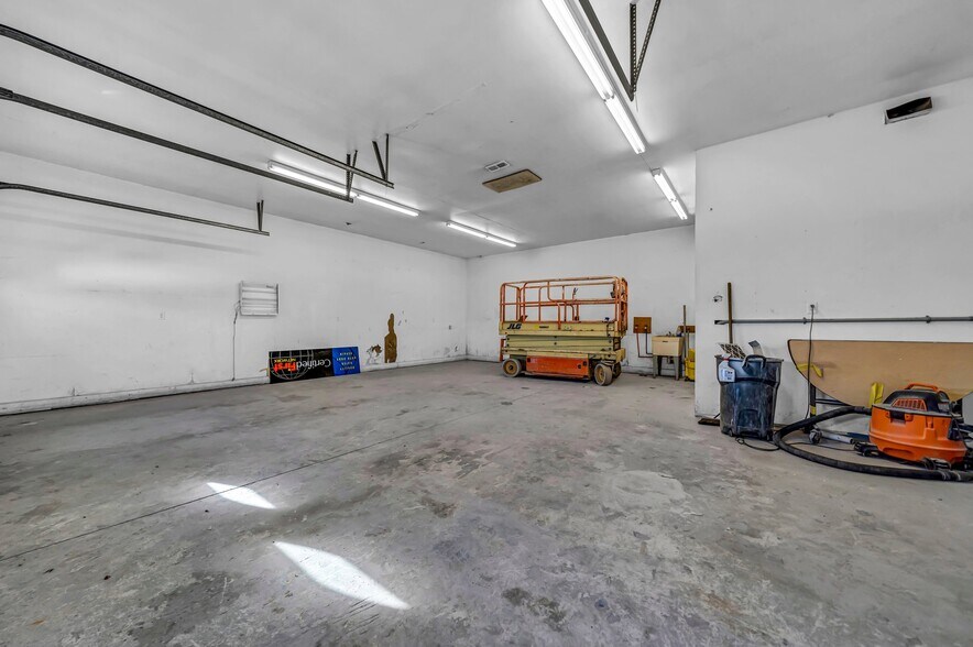 More Photos Of 5621 Lockport Rd, Niagara Falls Unknown For Lease