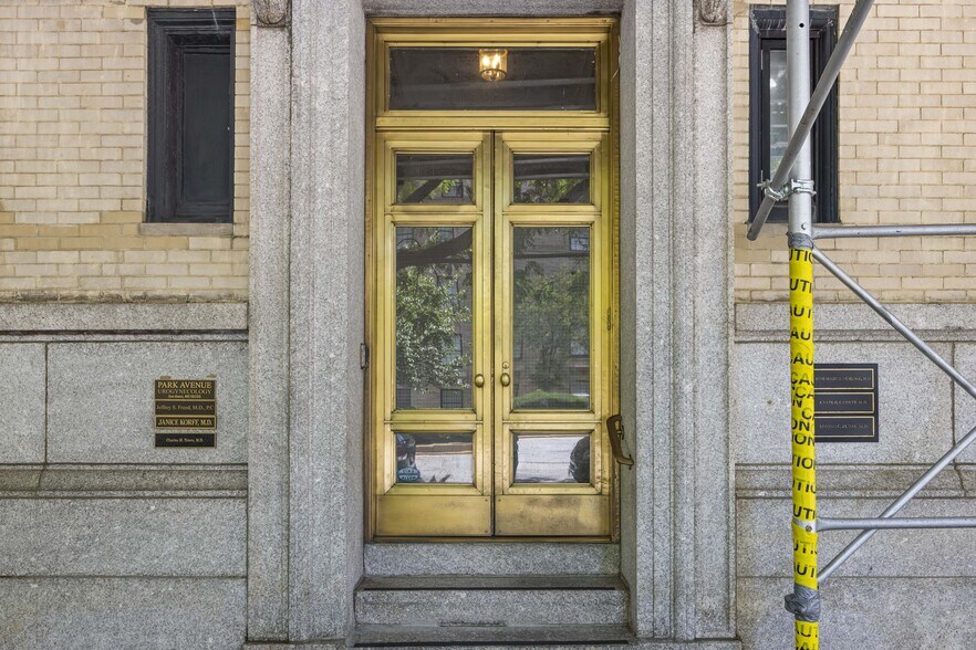 More Photos Of 969 Park Ave, New York Apartments For Sale