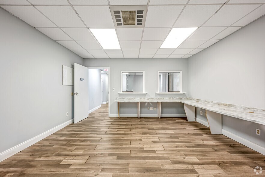 More Photos Of 1800 Water Pl SE, Atlanta Office For Sale