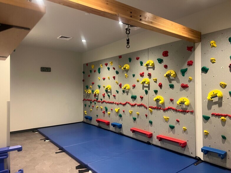 More Photos Of 1515 S Technology Blvd, Spokane Freestanding For Sale