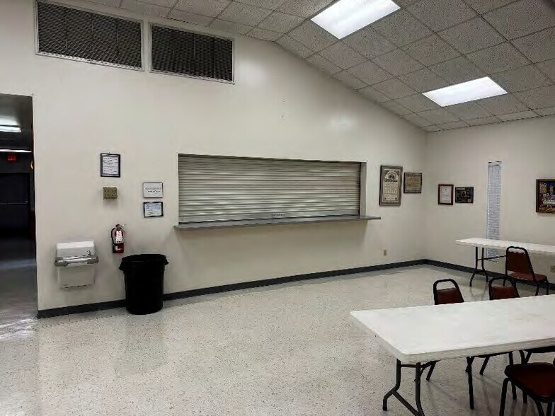 More Photos Of 9623 Zaka Rd, Houston Warehouse For Sale