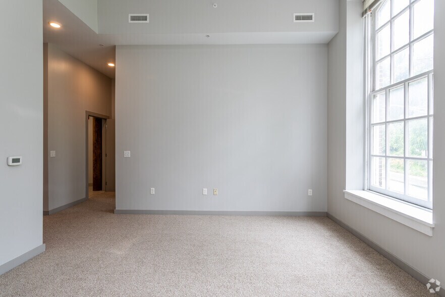 More Photos Of 3300 Clipper Mill Rd, Baltimore Apartments For Lease