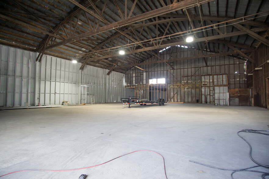 More Photos Of 545 W Main St, Ontario Warehouse For Lease