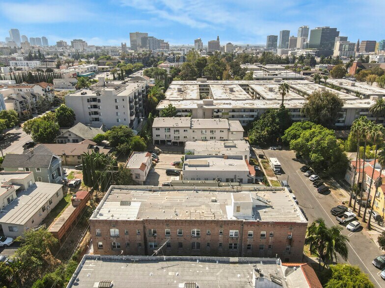 More Photos Of 138 S Westmoreland Ave, Los Angeles Apartments For Sale