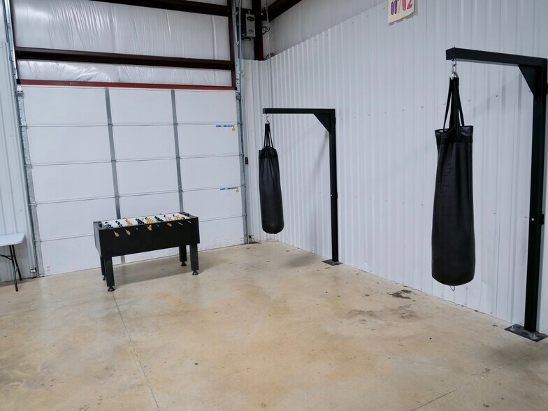 More Photos Of 4150 Highway 36 S, Brenham Shelter For Sale