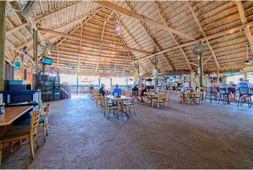 More Photos Of 69 Riverside Dr, Crawfordville Restaurant For Sale