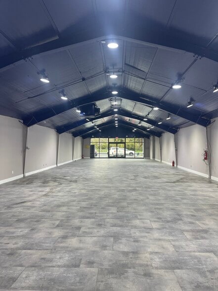 More Photos Of 500 W El Camino Real, Sunnyvale Freestanding For Lease