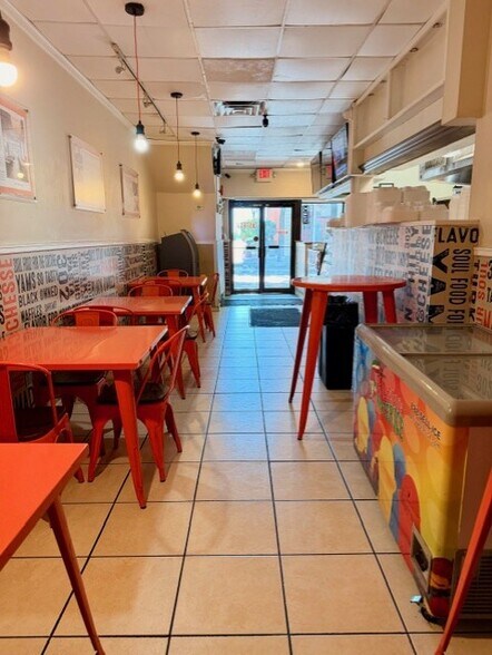 More Photos Of 825 N Market St, Wilmington Apartments For Sale