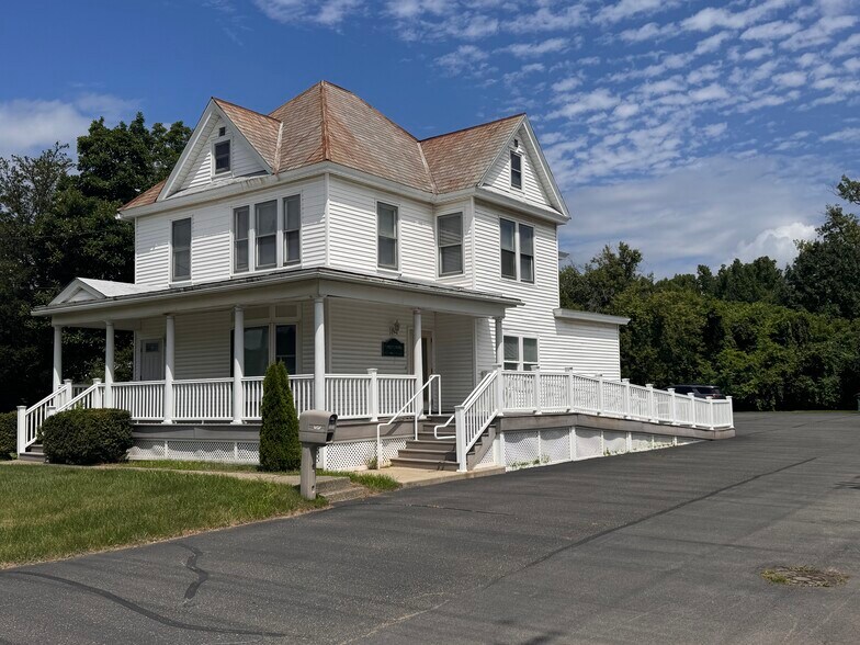 Primary Photo Of 1147 Troy Schenectady Rd, Latham Office For Sale