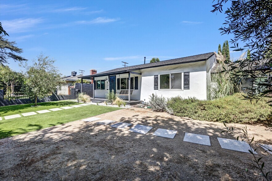 Primary Photo Of 6512 Coldwater Canyon Ave, Valley Glen Apartments For Sale