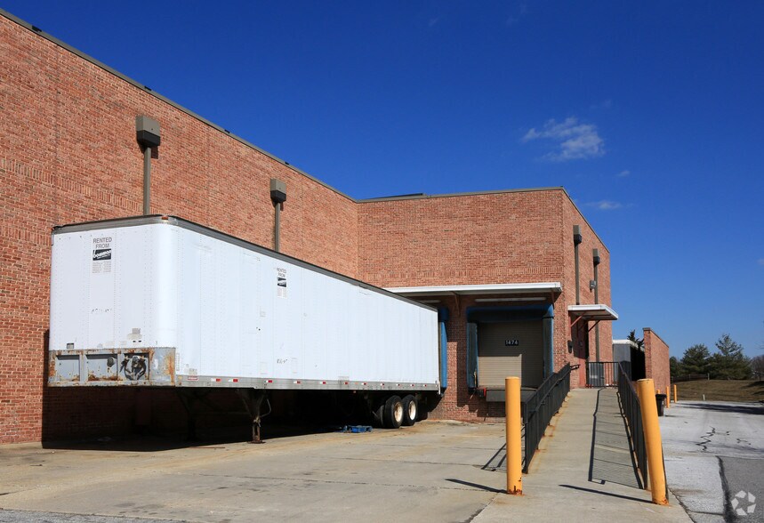 More Photos Of 8761-8779 Piney Orchard Pky, Odenton Freestanding For Lease