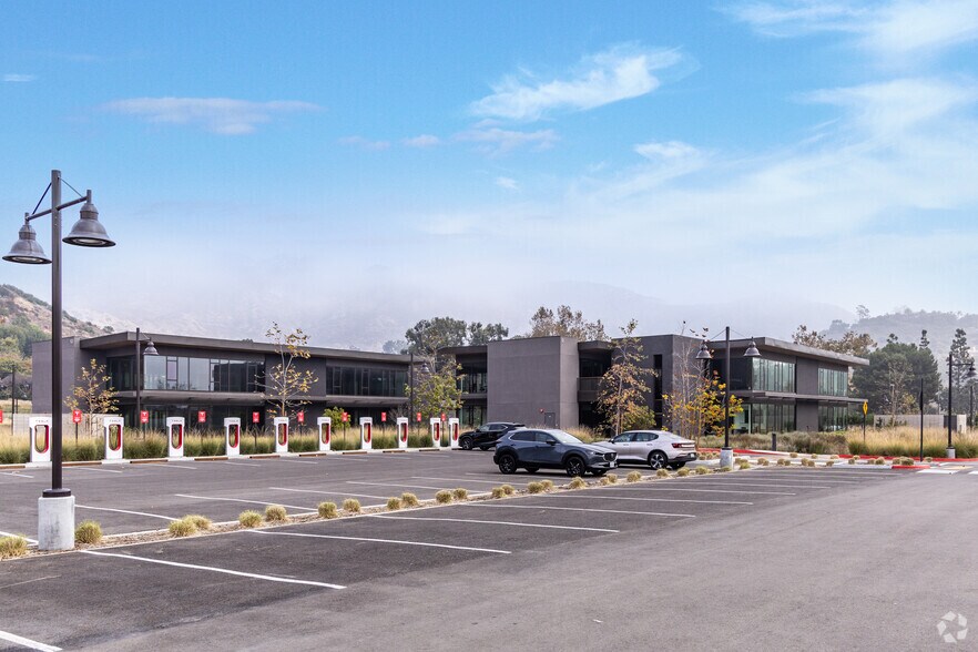 More Photos Of 23465 Civic Center Way, Malibu Office For Lease