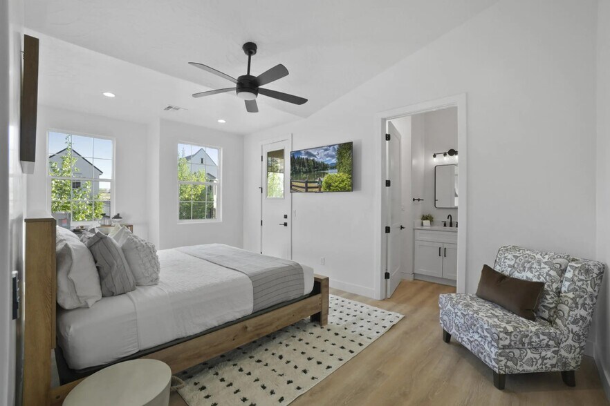 More Photos Of 4346 W Canterbury Rd, Hurricane Multifamily For Sale