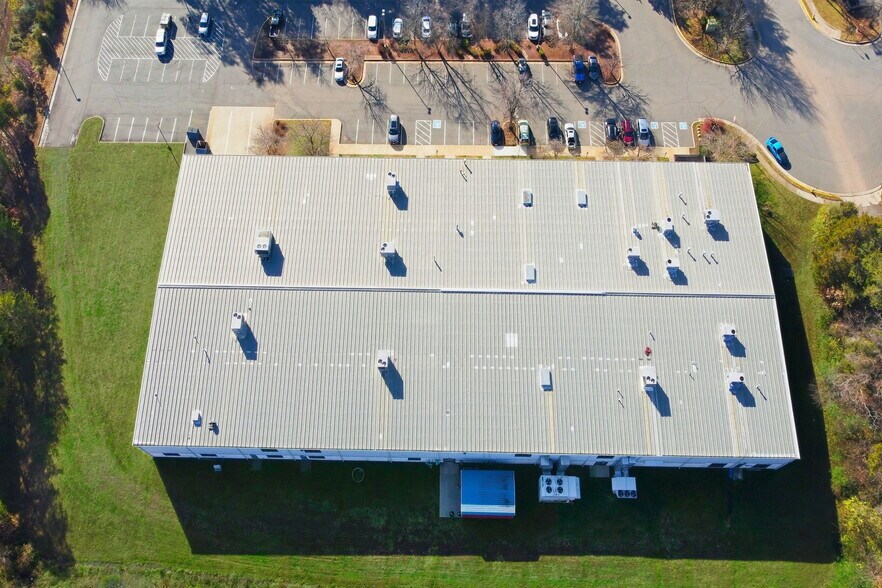 More Photos Of 10371 Central Park Dr, Manassas Industrial For Lease