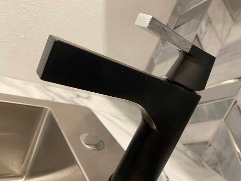 More Photos Of 5 21st Ave N, Saint Cloud Office For Lease