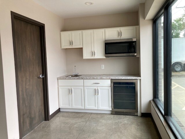 More Photos Of 115 E Whiteside St, Columbia Office For Sale