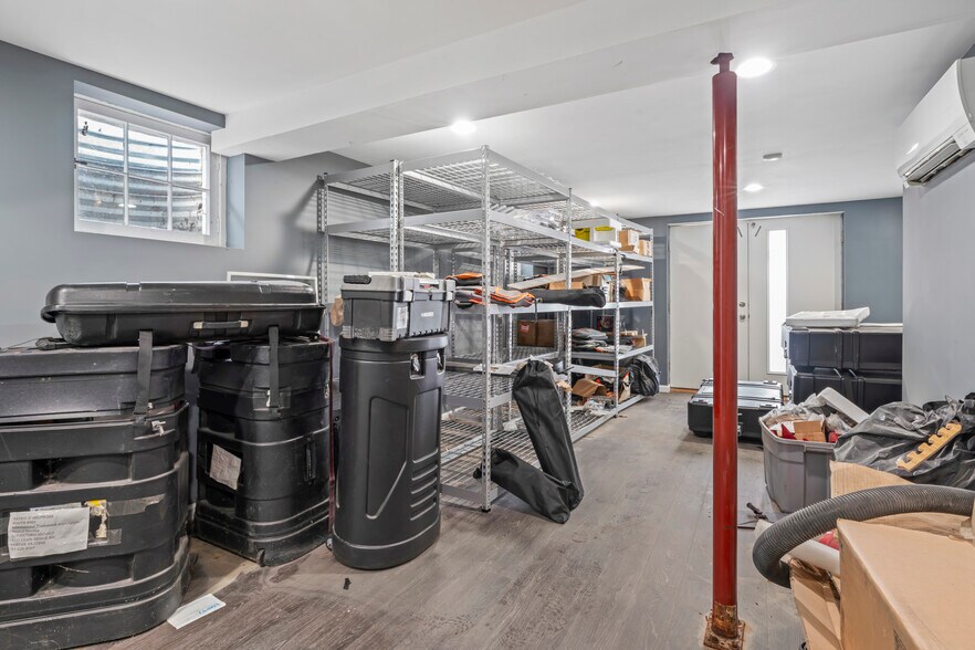 More Photos Of 4235 Chain Bridge Rd, Fairfax Office For Sale