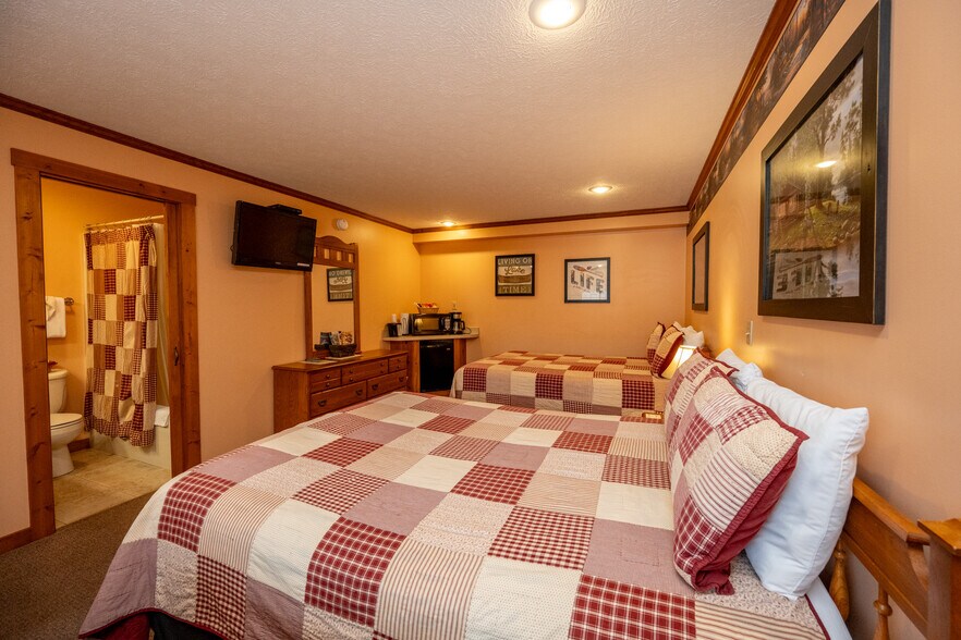 More Photos Of 17848 Garrett Hwy, Oakland Apartments For Sale