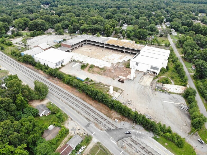More Photos Of 4 Sixth St, Griffin Manufacturing For Sale