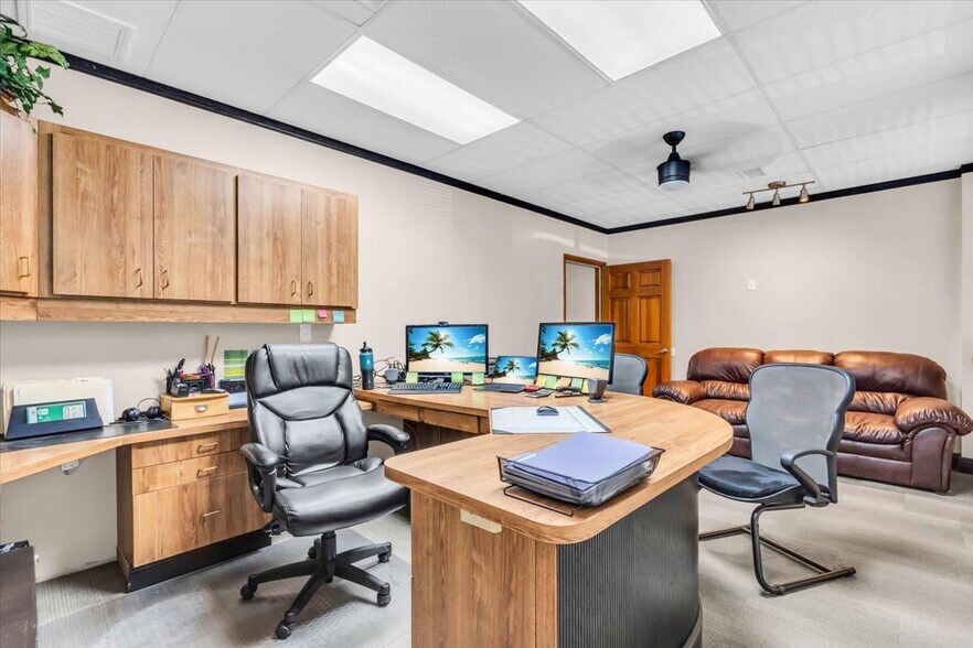 More Photos Of 3949 Evans Ave, Fort Myers Medical For Sale