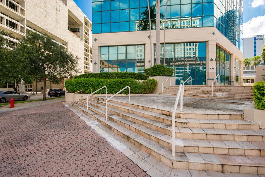More Photos Of 200 S Andrews Ave, Fort Lauderdale Medical For Lease