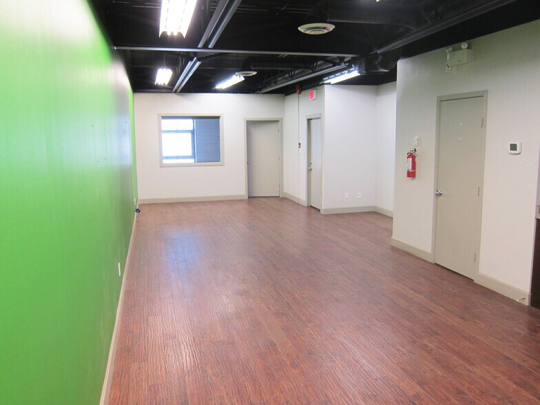 More Photos Of 32885 Mission Way, Mission Warehouse For Sale