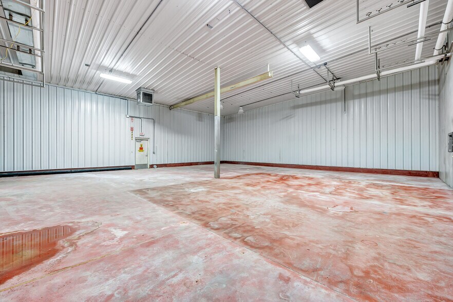 More Photos Of 305 S Wall St, Denmark Industrial For Sale