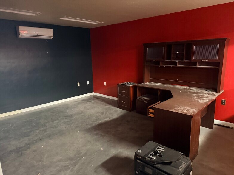 More Photos Of 848 W Hadley Ave, Las Cruces Light Manufacturing For Lease
