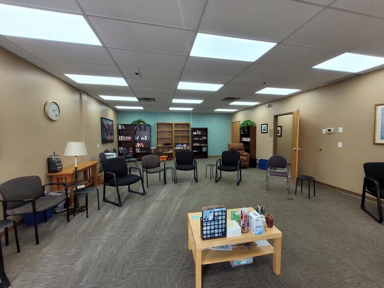 More Photos Of 7201-7245 University Ave NE, Fridley Medical For Lease