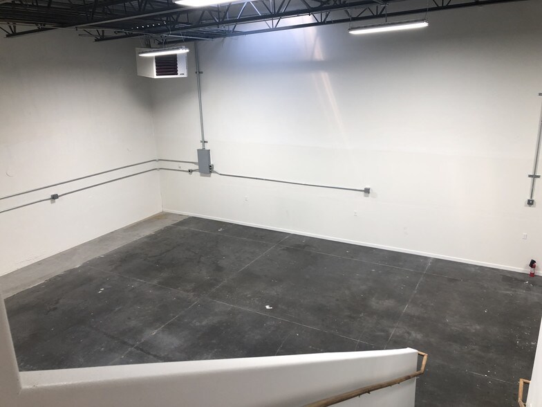More Photos Of 96 N 1800 W, Lindon Warehouse For Lease