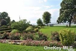 More Photos Of 7 Bond St, Great Neck Apartments For Lease