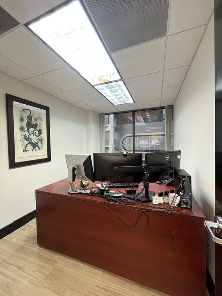 More Photos Of 2665 S Bayshore Dr, Coconut Grove Office For Lease