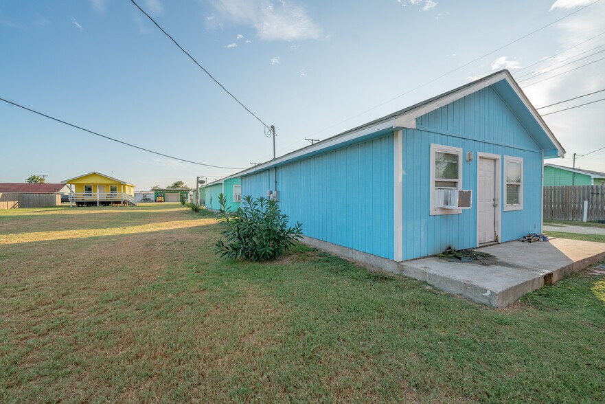 More Photos Of , Rockport Unknown For Sale