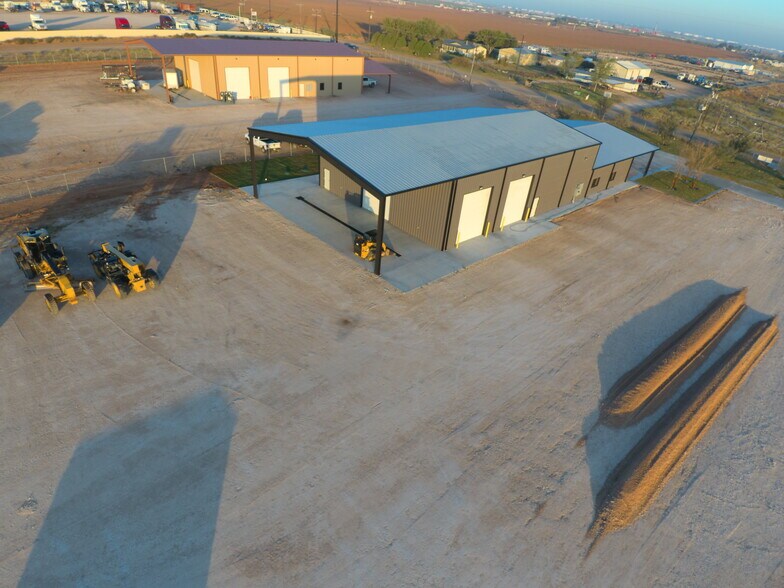 More Photos Of 4516 County Rd 130, Midland Warehouse For Sale