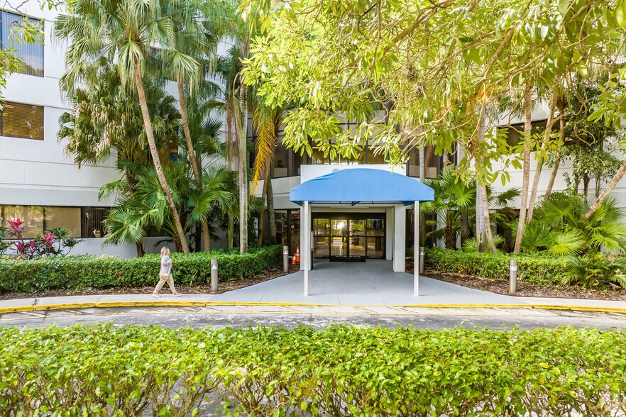 More Photos Of 9050 Pines Blvd, Pembroke Pines Office For Sale