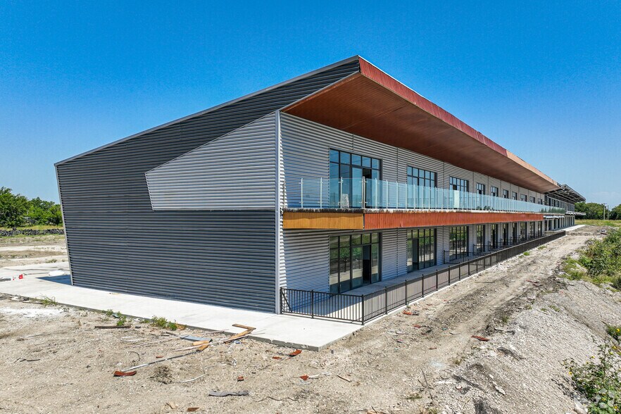 More Photos Of County Road 526, Anna Showroom For Sale