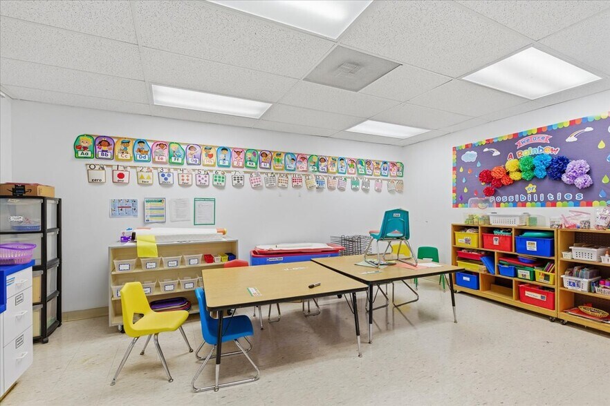 More Photos Of 2330 Mount Hebron Dr, Ellicott City Schools For Lease