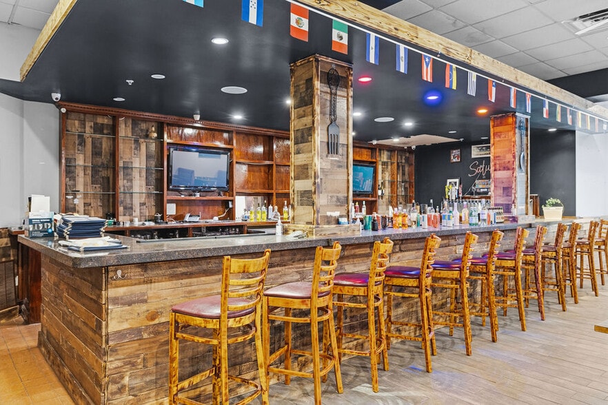 More Photos Of 159 S Main St, Fall River General Retail For Sale