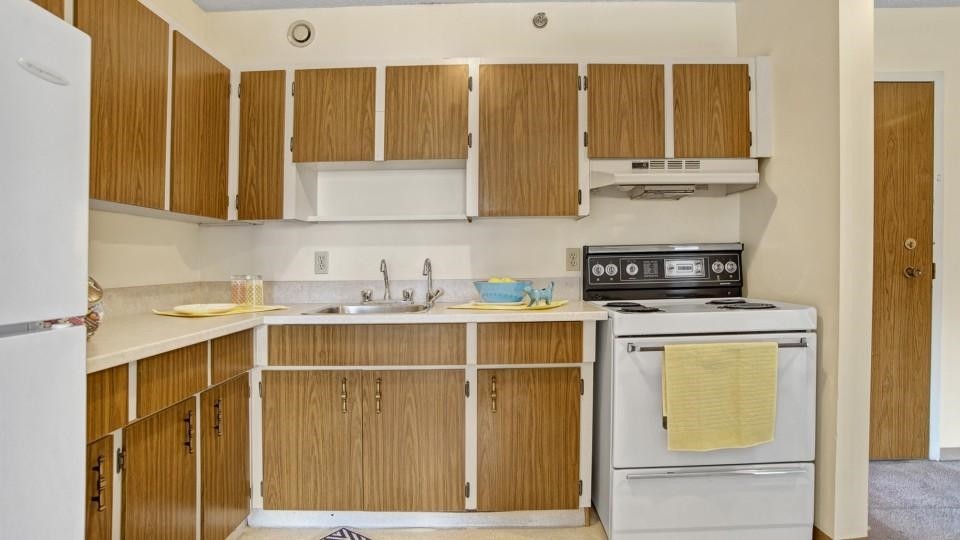 More Photos Of 2131 Broad St, Regina Apartments For Lease