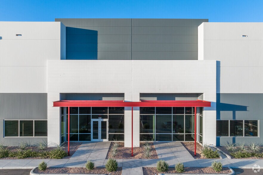 More Photos Of 4615 W McDowell Rd, Phoenix Distribution For Lease