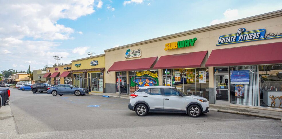 More Photos Of 502-522 Foothill blvd, La Canada General Retail For Sale