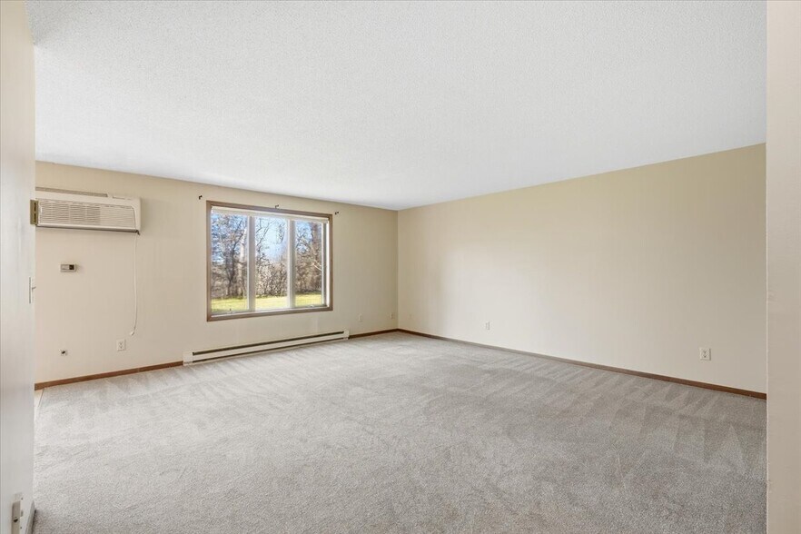 More Photos Of 754 E 11th St, New Richmond Apartments For Sale
