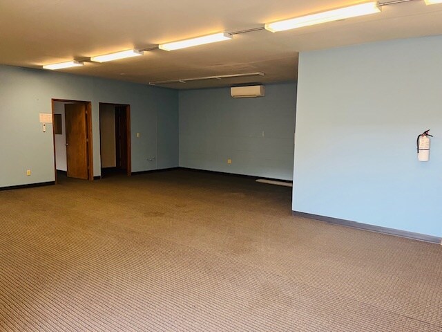 More Photos Of 1105 Ivy Ave, Tillamook Office For Lease