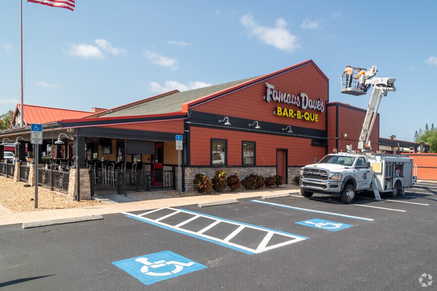 More Photos Of 12148 S Cleveland Ave, Fort Myers Restaurant For Sale