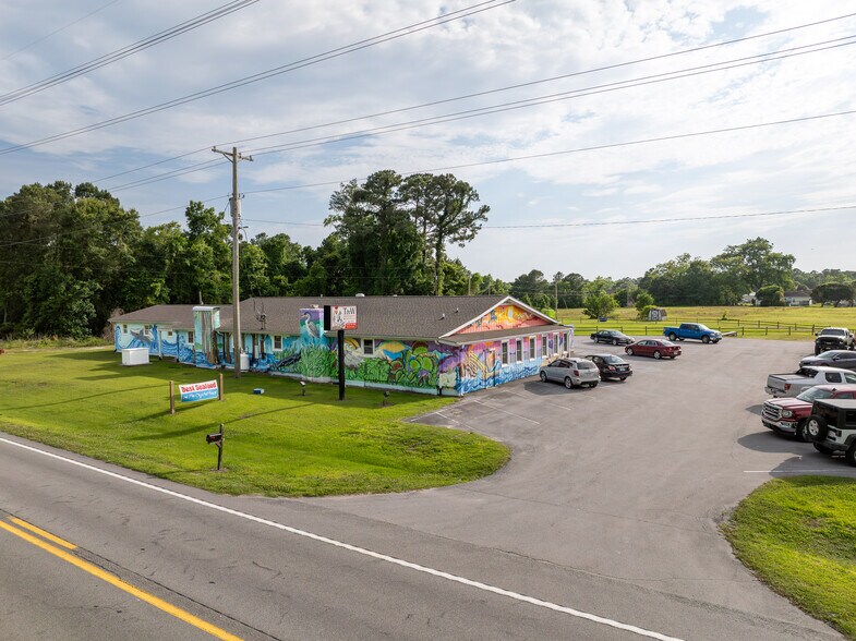 Primary Photo Of 2383 Hwy 58, Swansboro Restaurant For Sale