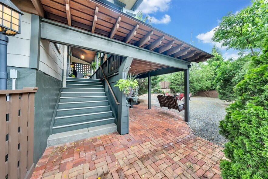 More Photos Of 1526 Franklin Rd SW, Roanoke Hospitality For Sale