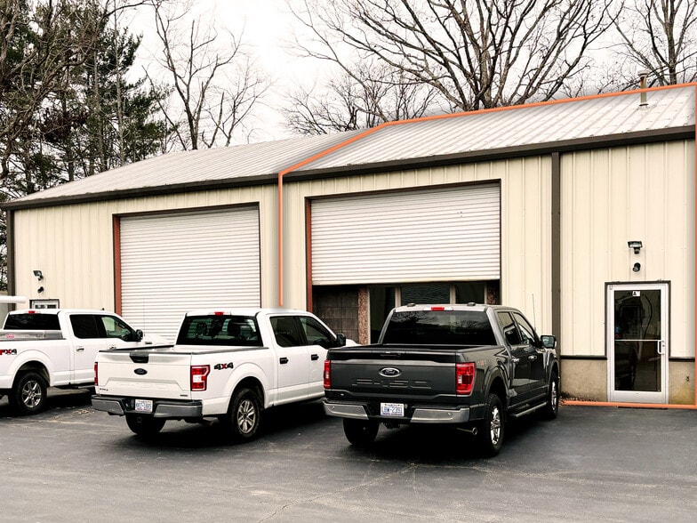Primary Photo Of 452 Butler Bridge Rd, Fletcher Light Manufacturing For Lease